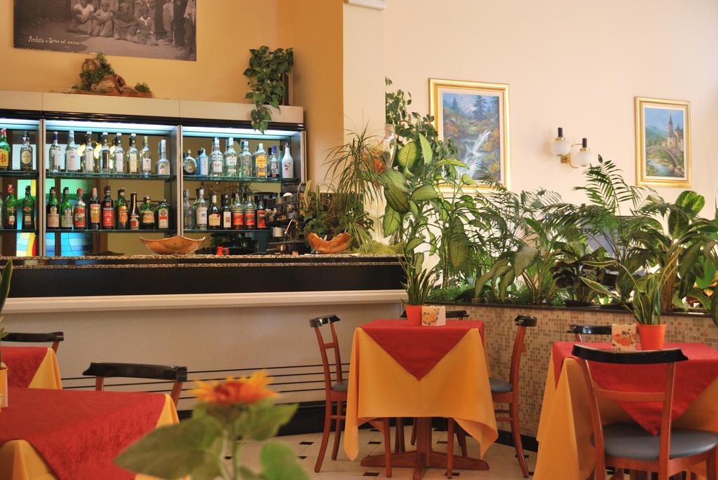 Hotel Galleano Laigueglia Exterior photo